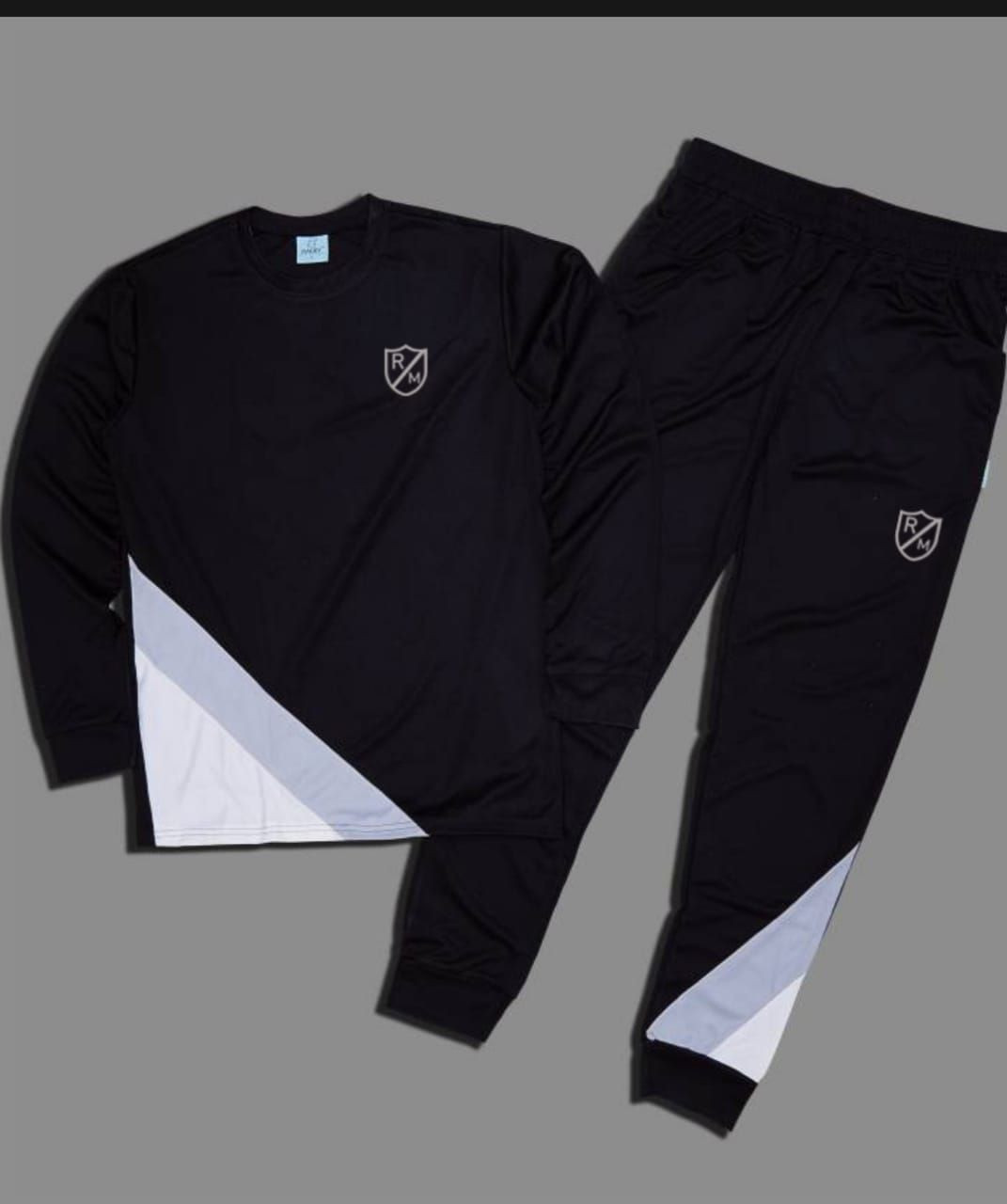 Men tracksuit 22